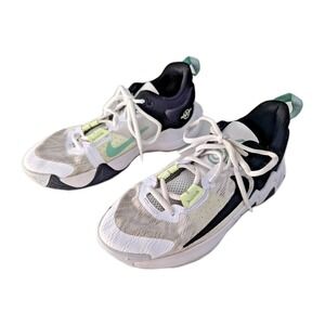 Nike Boy's Sz 6Y Giannis Immortality Basketball Sneakers Shoes White Black Volt